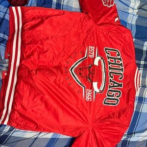 NBA Red and White Striped Jacket Chicago bulls 1996 jacket size XL NBA brand